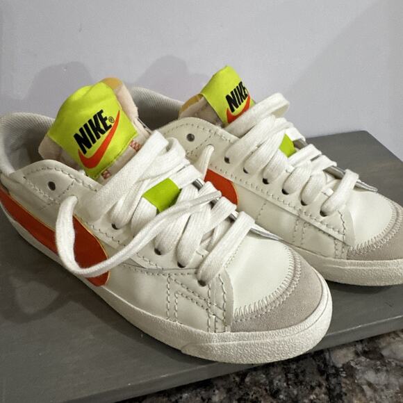 Nike Blazer Low 77 Jumbo DQ1470-103 Women Casual Shoes Sail/Rush Orange SIZE 9.5 - Picture 1 of 16